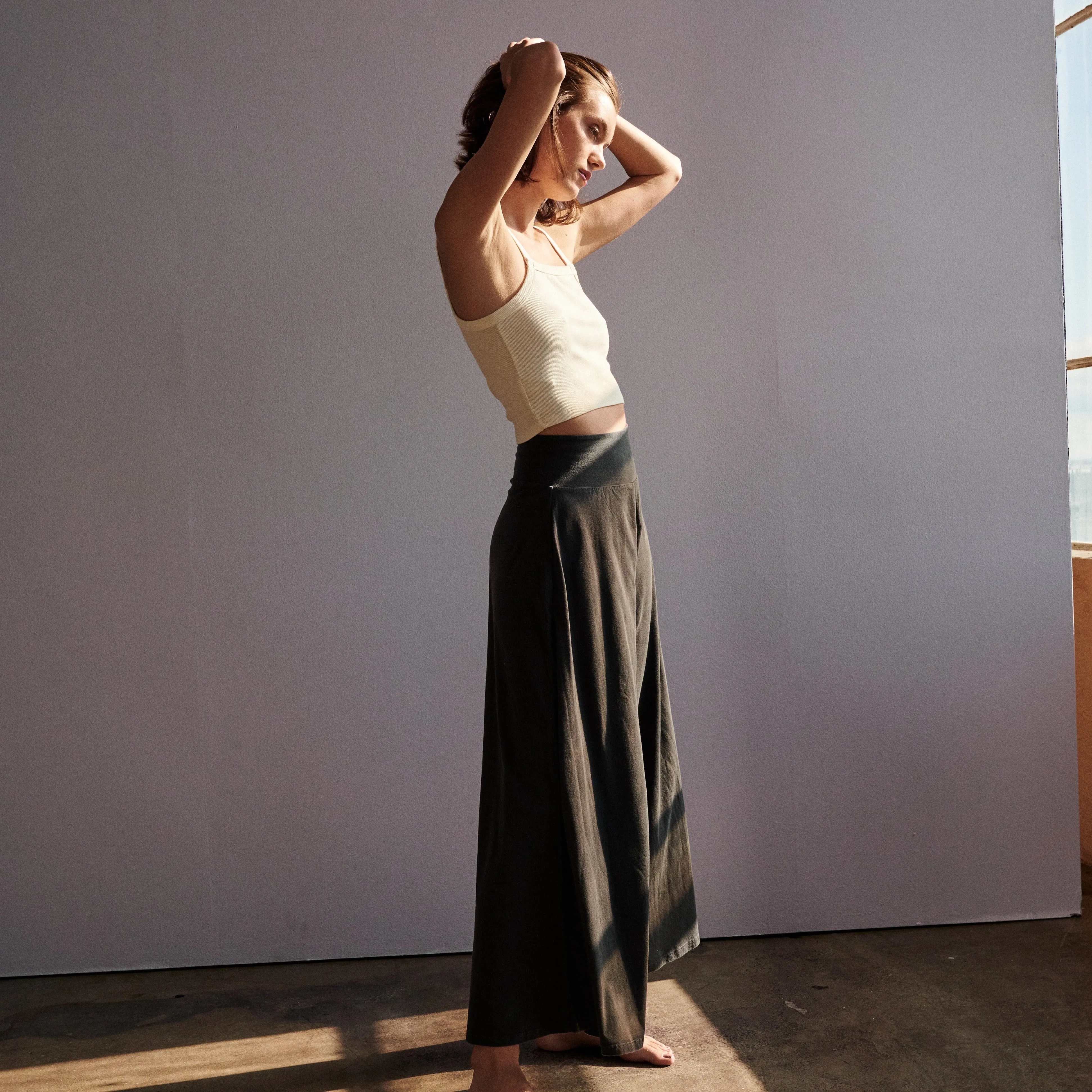 High-Waist Relaxed Wide-Leg Pant