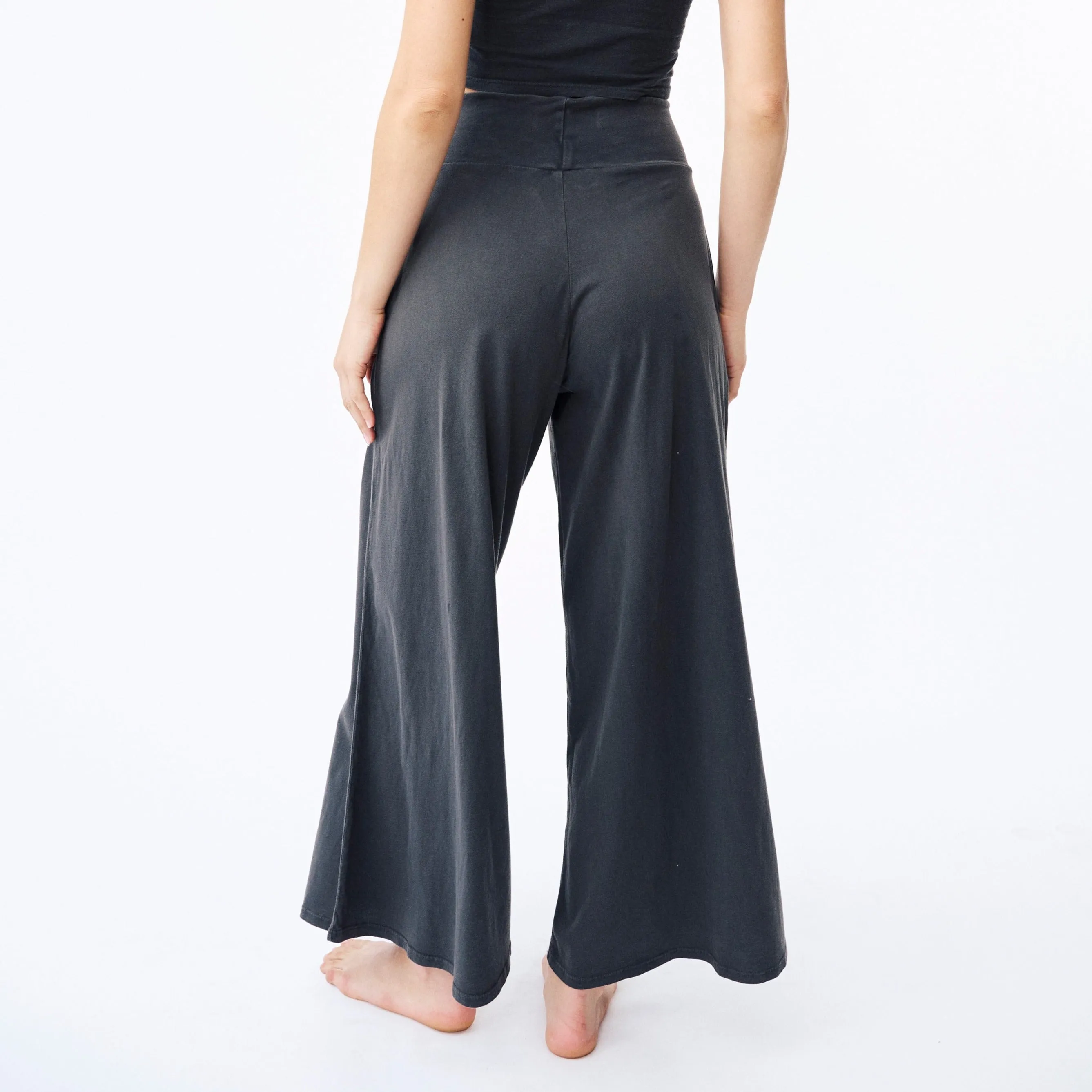 High-Waist Relaxed Wide-Leg Pant