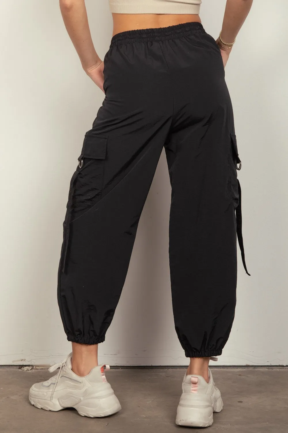 Hot Girl Elastic Waist Woven Cargo Pants In Black