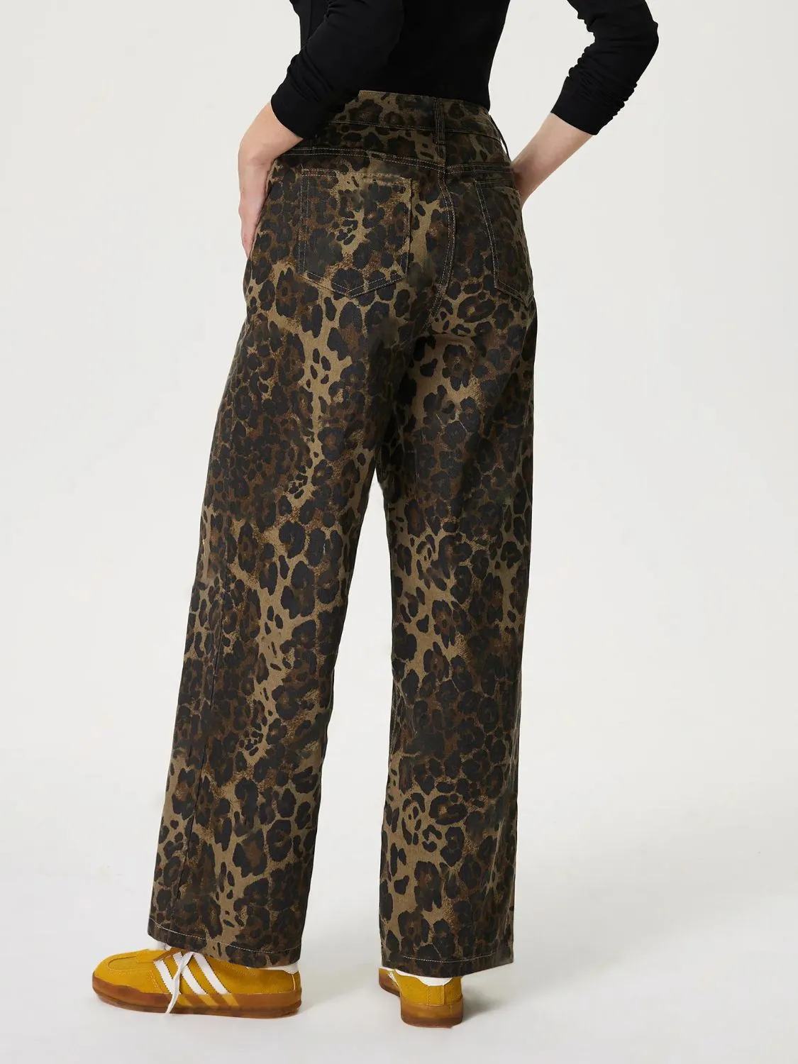 kesley Leopard Straight Jeans with Pockets