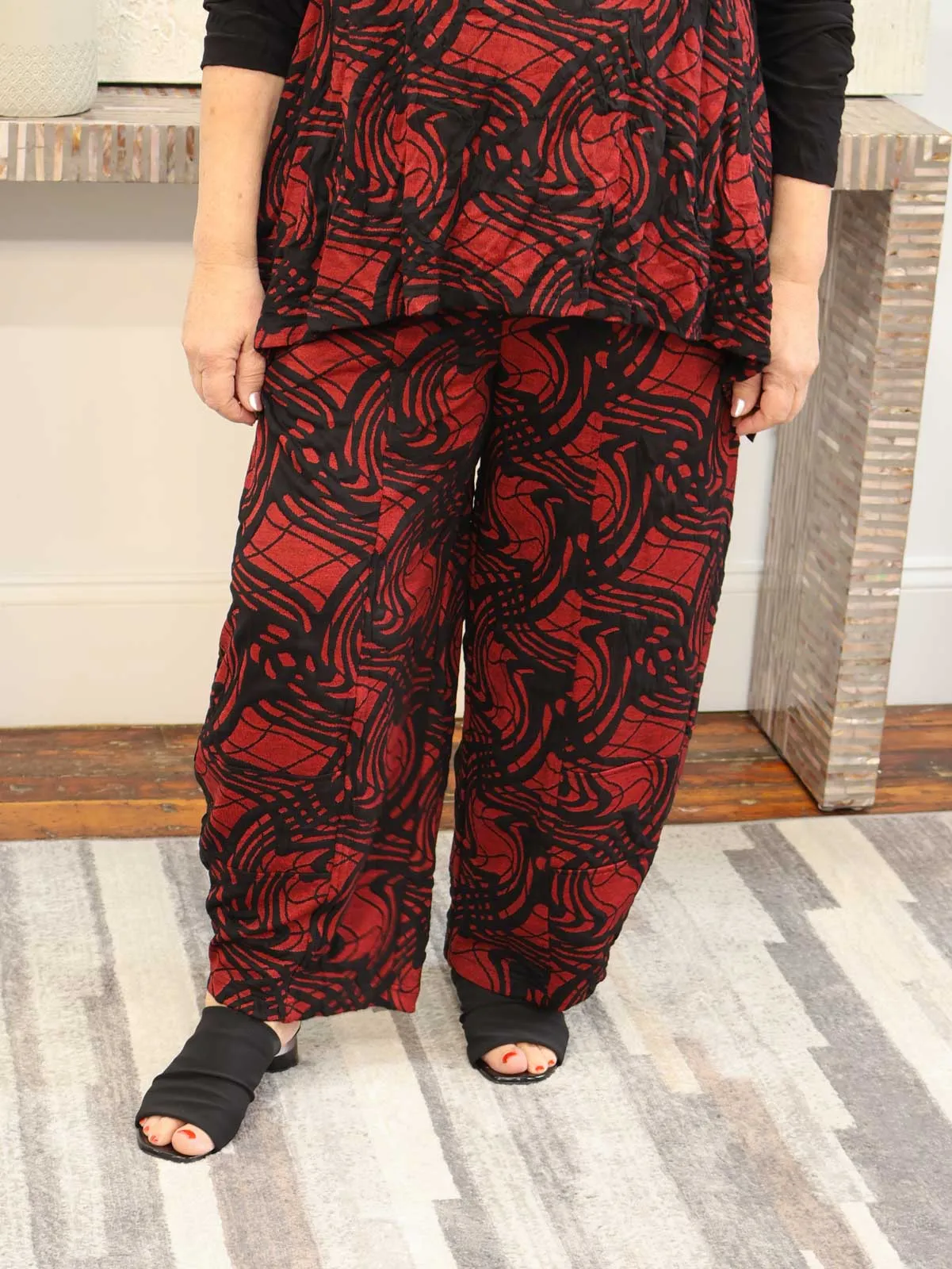 Pattern Knit Lantern Pant, Red/Black