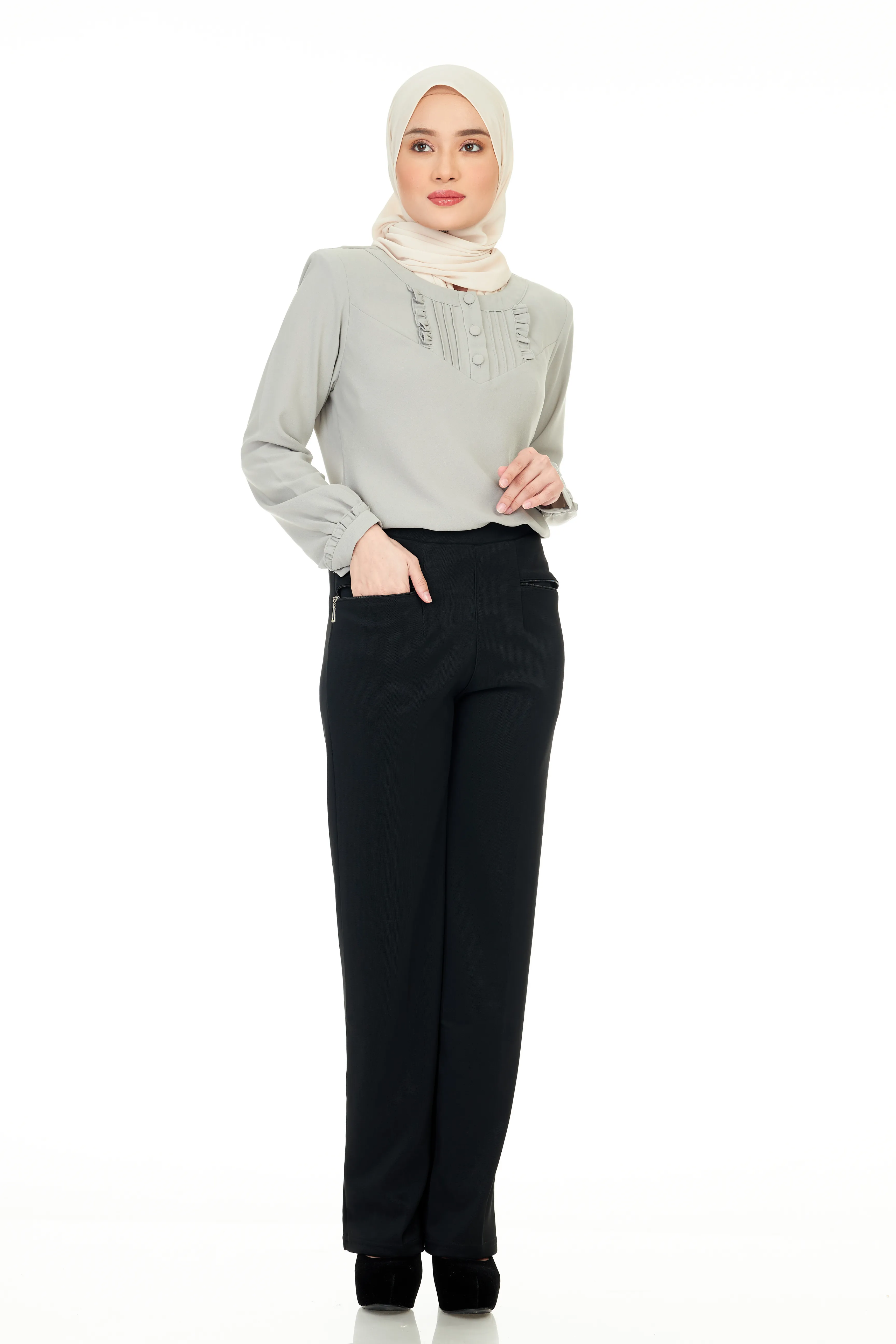 Plain Pants with Zipper Pocket - Black