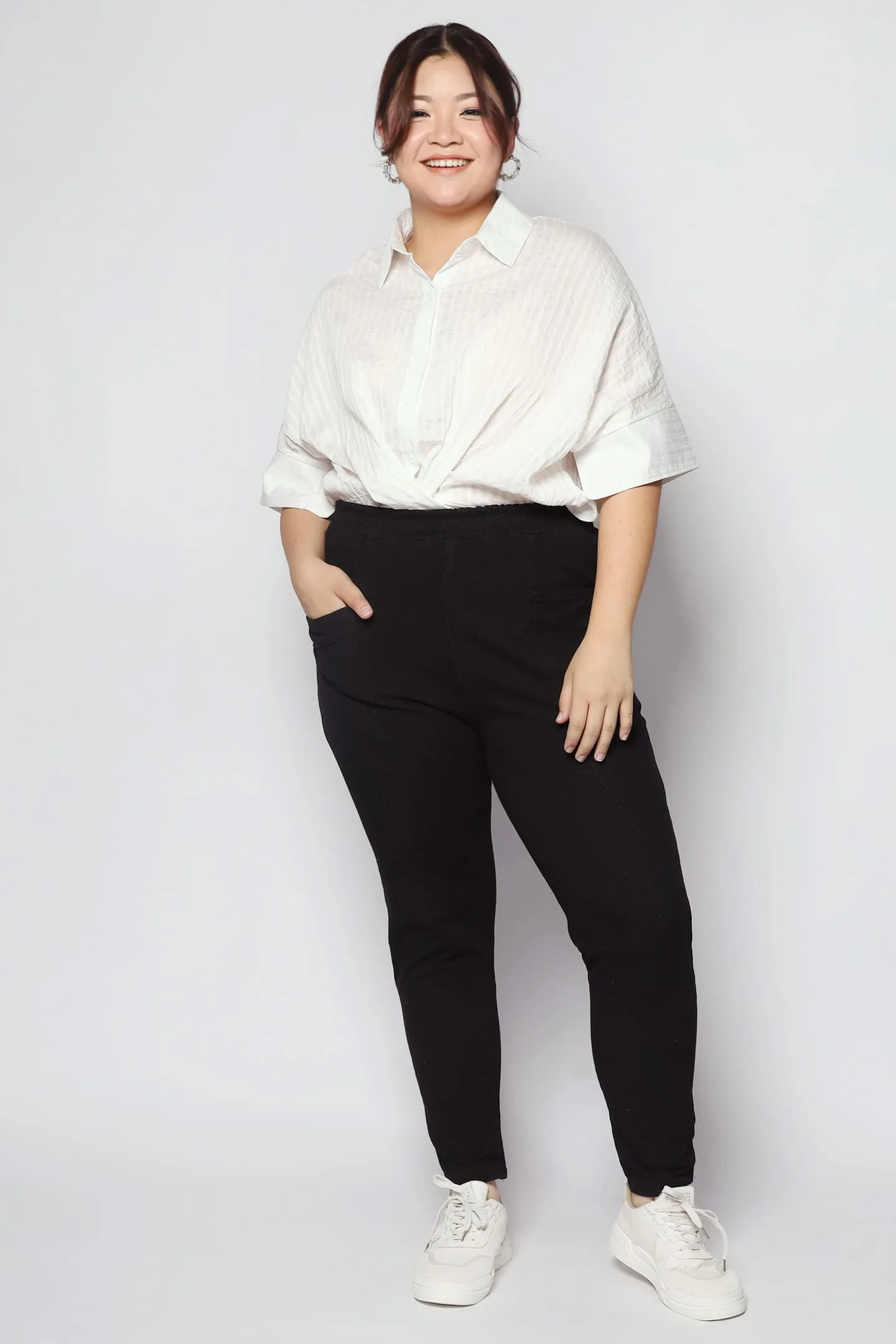 Tove Pants in Plain Black