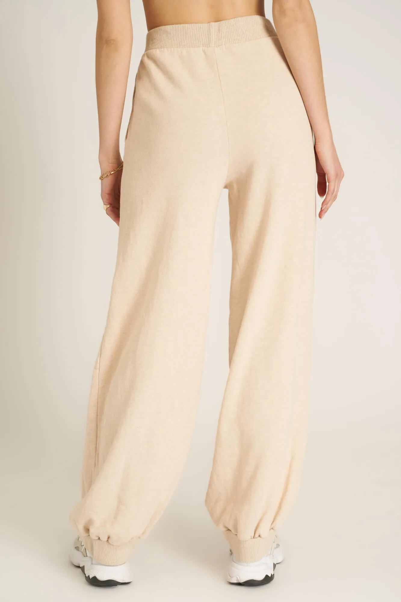 Warming Up Fleece Jogger - Mother of Pearl