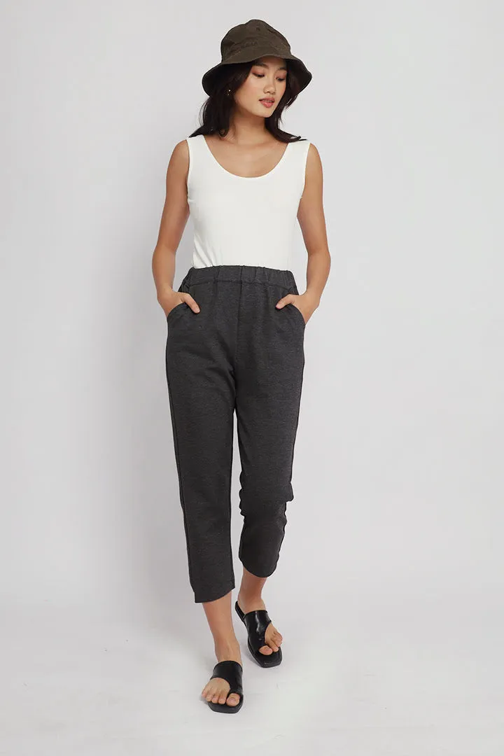 Yoges Pants in Dark Grey