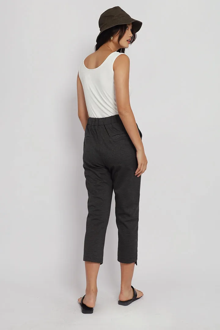 Yoges Pants in Dark Grey